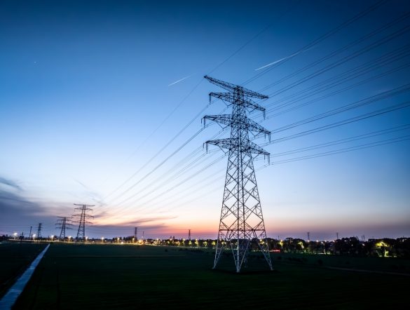 【国際】IEA電力2025上期改訂版。2026年まで電力需要は増え、GHGはわずかに減少へ
