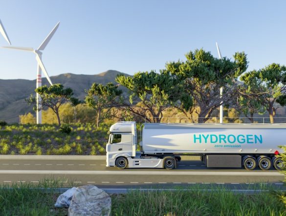 【日本】DHL、燃料電池トラックの実証走行開始。アジア太平洋で同社初。国プロ