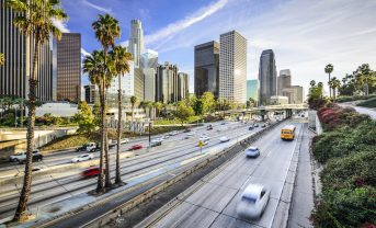 【アメリカ】カリフォルニア州、ZEV政策で連邦政府に徹底抗戦。州機関からロードマップ発表