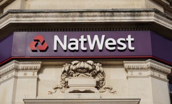 【イギリス】ナットウエスト、サステナブルファイナンス目標を2倍の4兆円に引上げ