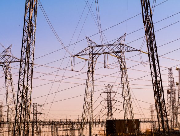 【アメリカ】IEEFA、トランプ政権の反再エネ政策に警鐘。不確実性高まり電気料金上がる