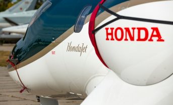 【アメリカ】HondaJet、100%SAF試験飛行に成功。小型ジェット機で世界初