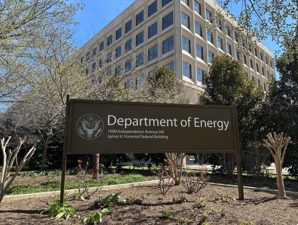 【アメリカ】エネルギー省、エネルギー移行助成金適格性レビューで223件への助成中止。1.1兆円