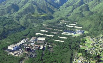 【日本】サントリーHD等10社、山梨県でグリーン水素製造・活用実証開始。国内最大