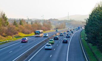 【EU】欧州委、自動車パッケージ発表。2035年以降GHG90%減で車両タイプこだわらず。小型EV促進策も