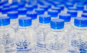 【韓国】ミネラルウォーターのラベルレス化義務2026年1月施行。関連業界と最終調整