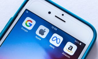 【日本】経産省、デジタルプラットフォーマー評価報告書2025公表。大手事業者に改善要求