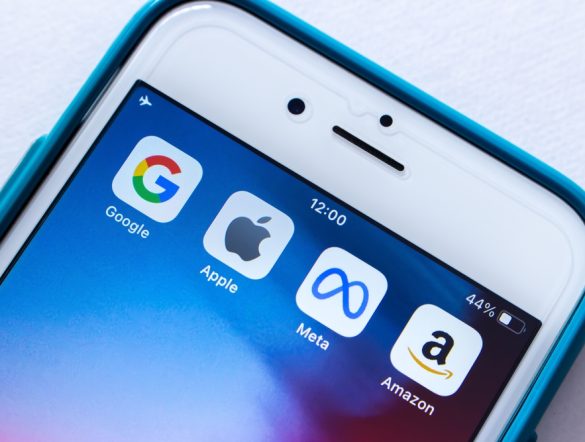 【日本】経産省、デジタルプラットフォーマー評価報告書2025公表。大手事業者に改善要求