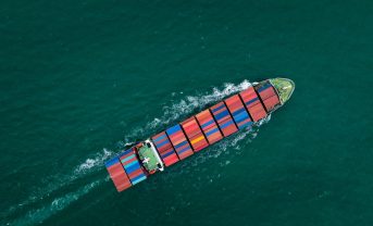 【アメリカ】日本郵船、ENEOS等4社、船舶向けメタノール燃料の供給網構築で共同検討。米国初