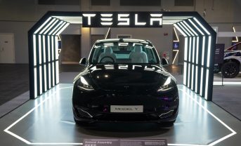 【アメリカ】カリフォルニア州、虚偽広告事案でテスラの販売を30日間停止。60日間の執行猶予