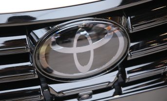 【日本】トヨタ、主要車種でJFEと神戸製鋼の低炭素鋼採用。部品GHG削減