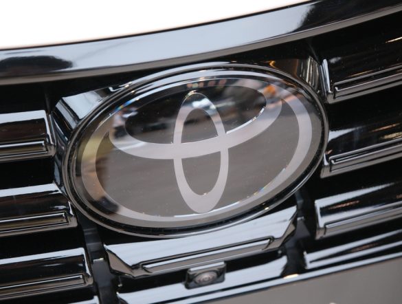 【日本】トヨタ、主要車種でJFEと神戸製鋼の低炭素鋼採用。部品GHG削減