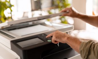 【日本】コニカミノルタ、複合機関連の全世界生産拠点でスコープ2再エネ100%を達成