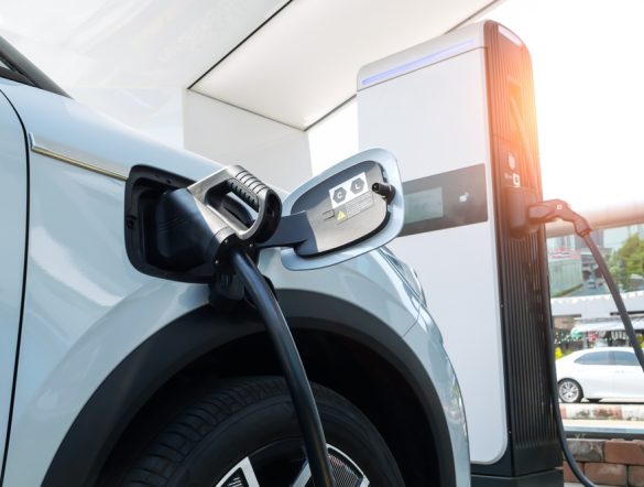 【カナダ】政府、ZEV新戦略発表。EVAS廃止し、ZEV補助金復活。ZEVで世界リーダー目指す