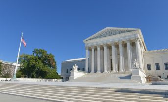 【アメリカ】連邦最高裁、相互関税と中加墨追加関税を違憲。鉄鋼・自動車等の追加関税は継続