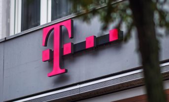 【ドイツ】ドイツテレコム、GHGスコープ1と2でネットゼロ達成。DAX40企業で初