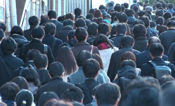 【日本】厚労省、働き方改革関連法の5年後総点検発表。労働時間「増やしたい」が10%