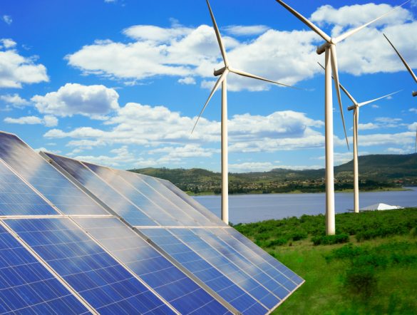 【EU】欧州委、脱化石燃料加速の新戦略発表。再エネ投資14兆円と2030年代初頭のSMR稼働