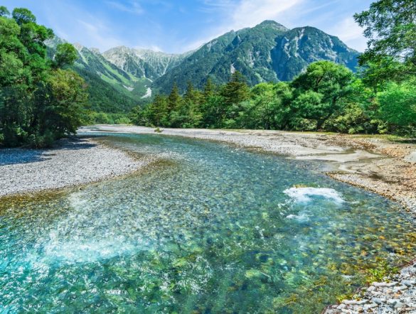 【日本】国交省、河川レジャーは夏から春・秋にシフト。暑熱が影響。利用者総数減少も