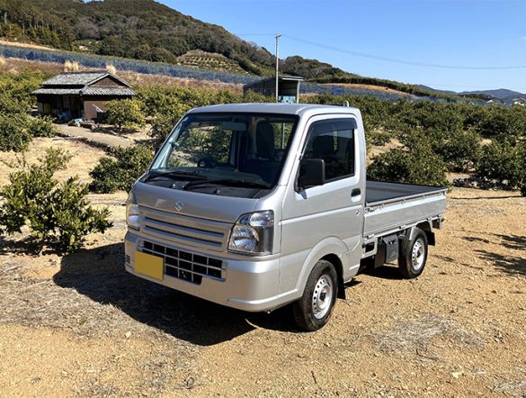 【日本】スズキ、農家とEV軽トラックの実証開始。カナデビアからは全固体電池事業譲受