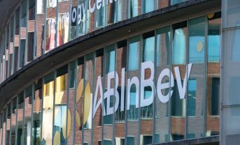 【国際】ABインベブ、2030年サステナビリティ目標発表。農業・水・GHGに重点