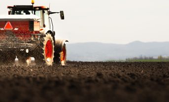 【EU】EU理事会、窒素系肥料の関税1年停止を決定。価格高騰に対処