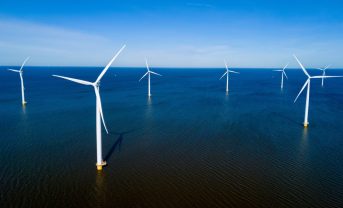 【日本】自然エネルギー財団、洋上風力の高コスト要因と蓄電所拡大で提言書。制度改善効果大きい