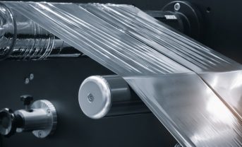 【日本】三井化学と東レ、業界初の包装フィルム接着剤開発。CO2を61%減