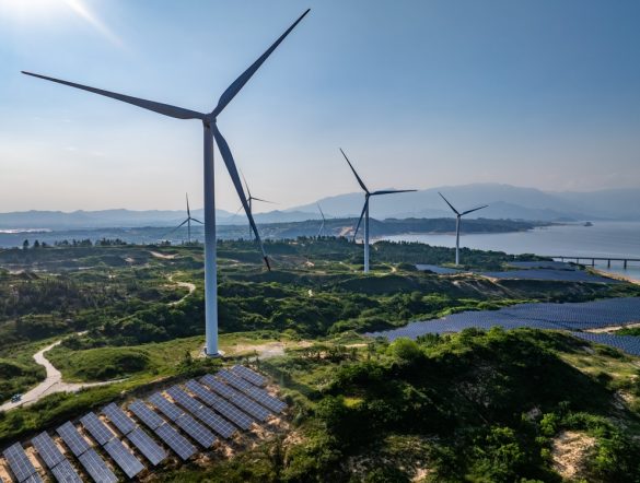 【日本】経産省、GX地域共創補助金の概要発表。脱炭素電源開発とDC・工場建設を一体支援