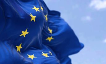【EU】改正FDI審査規則、成立。重要セクターに対しEU共通審査プロセス設定。経済安保