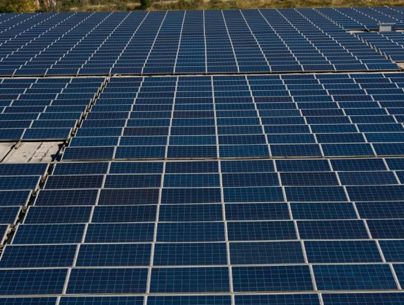 【日本】環境省、太陽光発電の法アセス対象拡大で政令改正案。15MW以上。2028年4月から