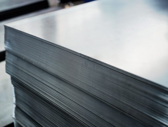 【EU】鉄鋼保護規則、成立。輸入割当を47%減らし割当超過関税を50%。溶解・鋳造原則も
