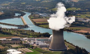 【スイス】国会、脱原発を撤回。低炭素電源の「保険」。今後、国民投票で最終判断へ