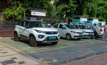 【インド】デリー政府、EV1台当たり最大25万円の補助金。ハイブリッド車は対象外