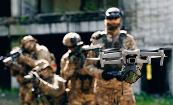 【EU】欧州委、防衛システム共同開発5分野設定。ドローン、宇宙、ミサイル、海上等
