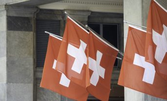 【スイス】政府、容器・包装政令改正。プラ容器・包装55%、飲料用紙パック70%以上義務化