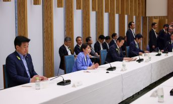 【日本】政府、成長戦略と財政基本方針決定。2040年度までに370兆円目標も財政方向性は変えず