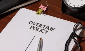 【日本】厚労省、残業の1カ月45時間以内削減の労基署指導廃止。36協定の実施監督に移行