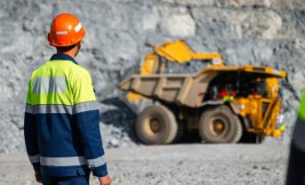 【国際】ICMM、鉱業・金属セクターの労働安全報告書2025。死者数微減も高止まり