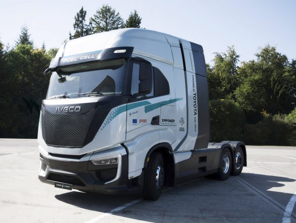 【EU】トヨタとIVECO、次世代水素燃料電池大型トラック実証へ。航続距離900km超