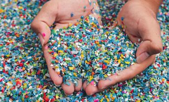 【アメリカ】プリンストン大、プラ9種の光熱ケミカルリサイクル法開発。BPA-PCで収率78%