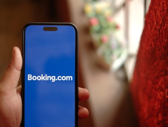 【EU】欧州委、デジタルサービス法違反疑いでBooking.com正式調査。リスク対策不備等