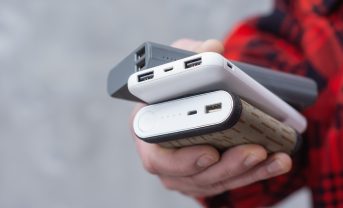 【日本】経産省と環境省、小型家電リサイクルでモバイルバッテリー等4品目追加へ。回収目標は維持