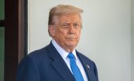 【アメリカ】トランプ大統領、AIからSIへの用語転換で大統領令。AI大手6社は自主協定に署名